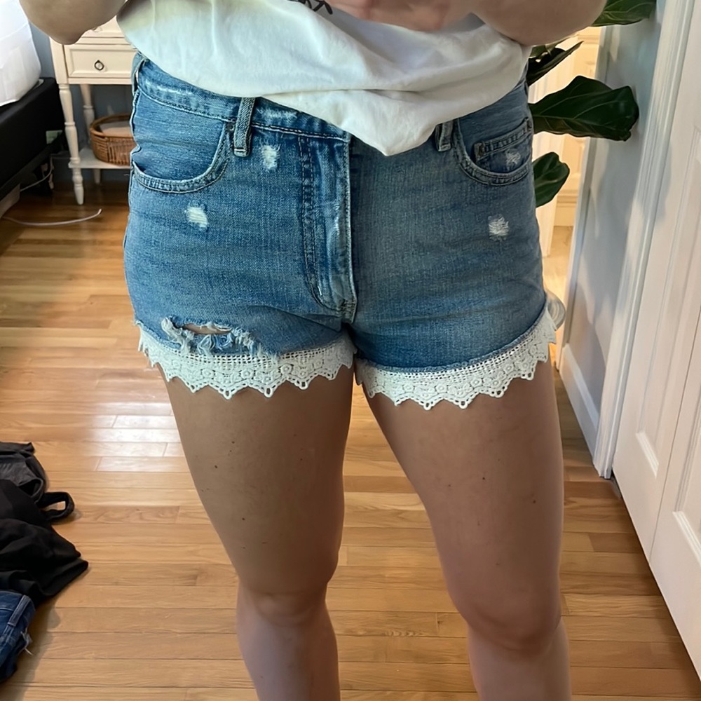 Free people laced short